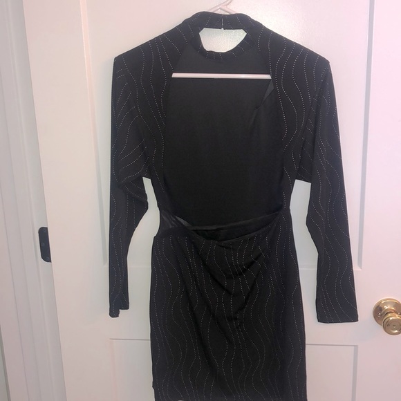 EXPRESS Open Back Dress - Picture 2 of 3